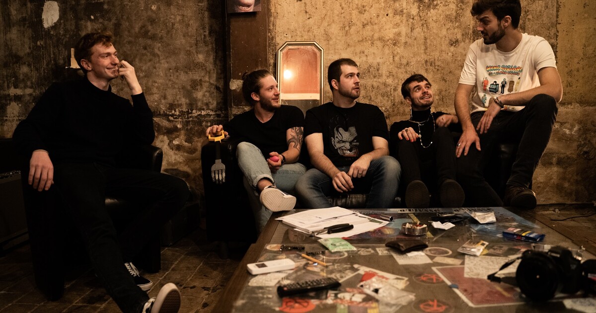 Empty Head | IDLM
